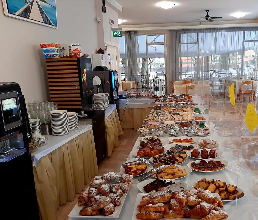 Lively Hotel Белларія-Іджеа-Марина Екстер'єр фото