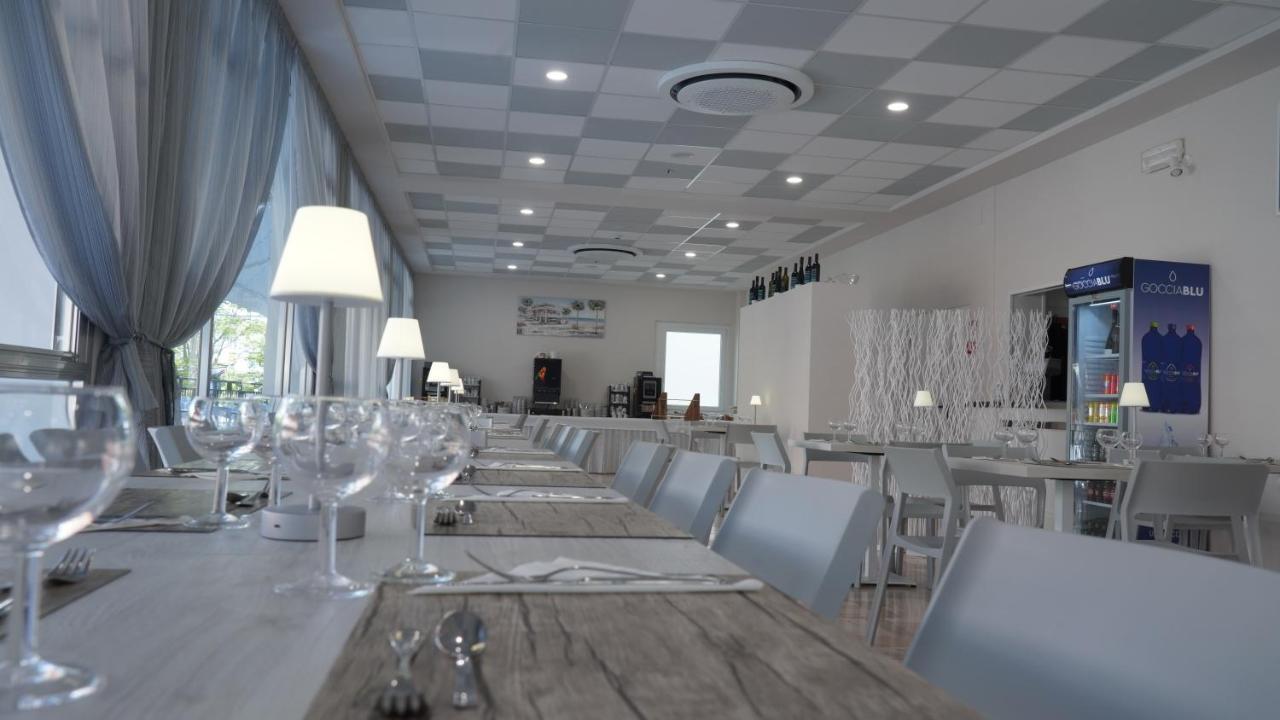 Lively Hotel Белларія-Іджеа-Марина Екстер'єр фото