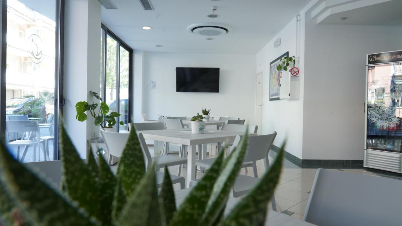 Lively Hotel Белларія-Іджеа-Марина Екстер'єр фото